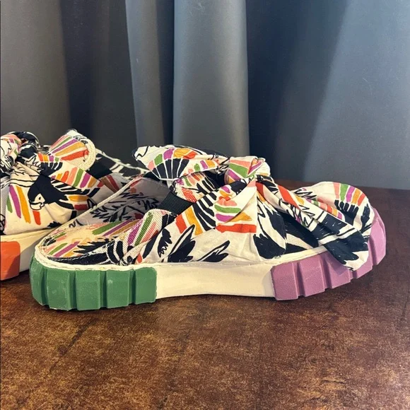 Farm Rio Birds Mule Sneaker with Bow - Picture 7 of 8